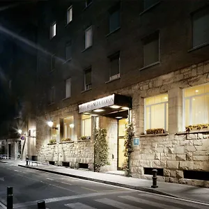 *** Hotel Regencia Colon Spagna